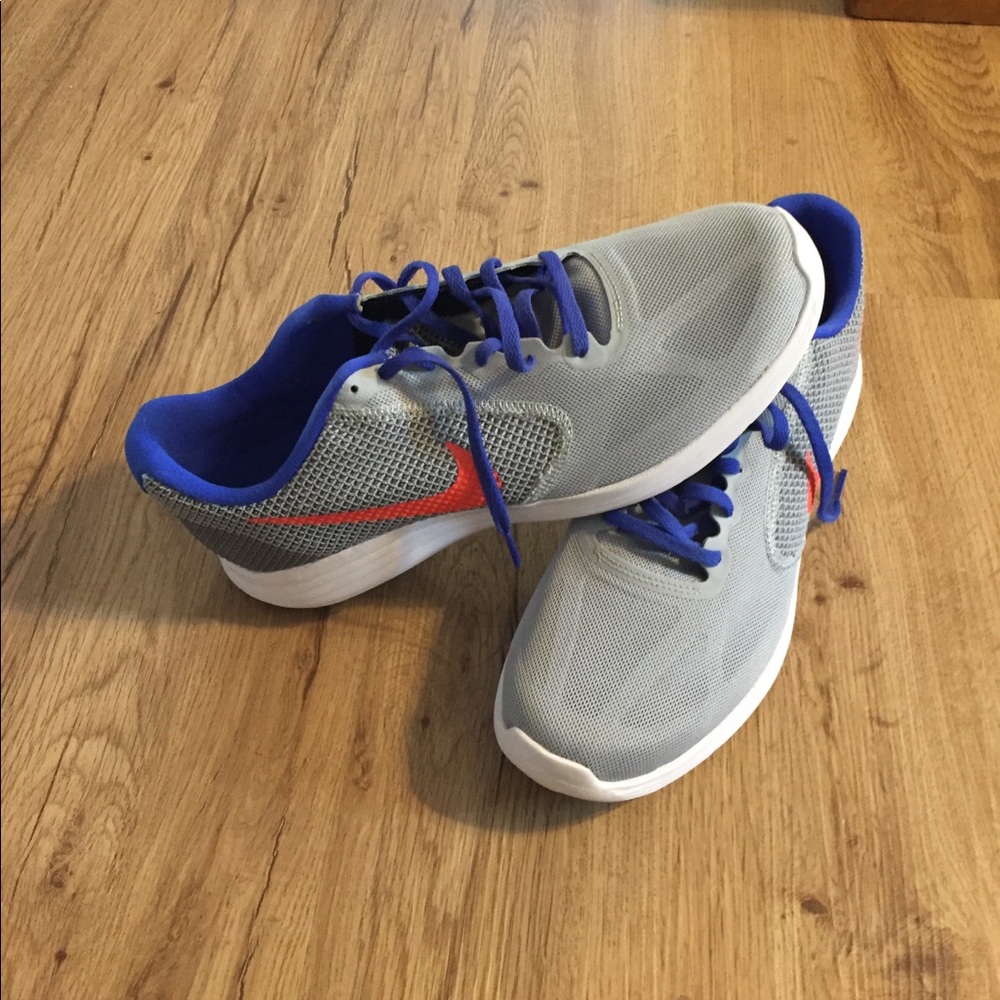 Brand new Nike revolution 3